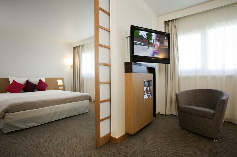Hotel Novotel Creteil Le Lac