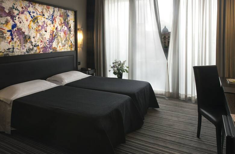 Twenty One Hotel