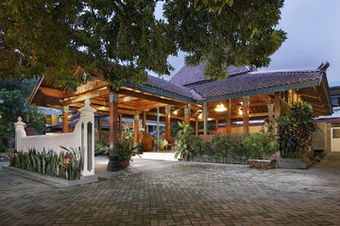 Hotel Cakra Kusuma