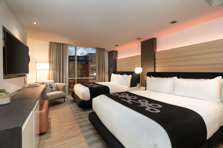 Hotel Donovan House