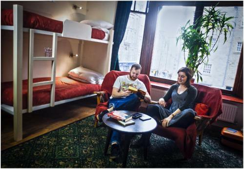 Hostal Royal Mile Backpackers