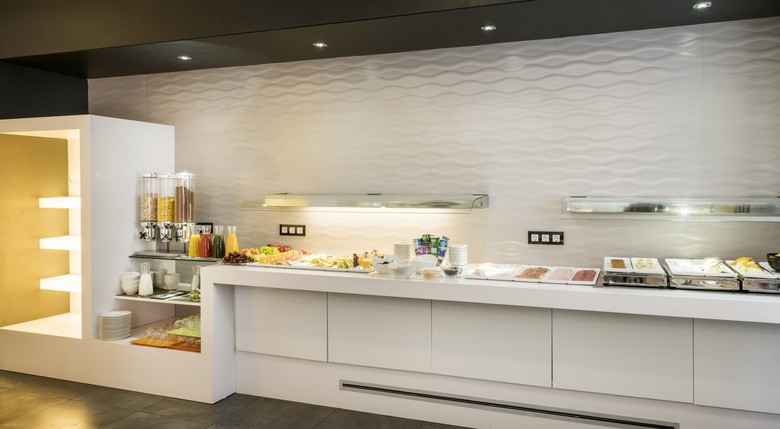 Hotel Ilunion Romareda