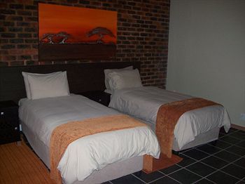 24 Onvrey Boutique Hotel