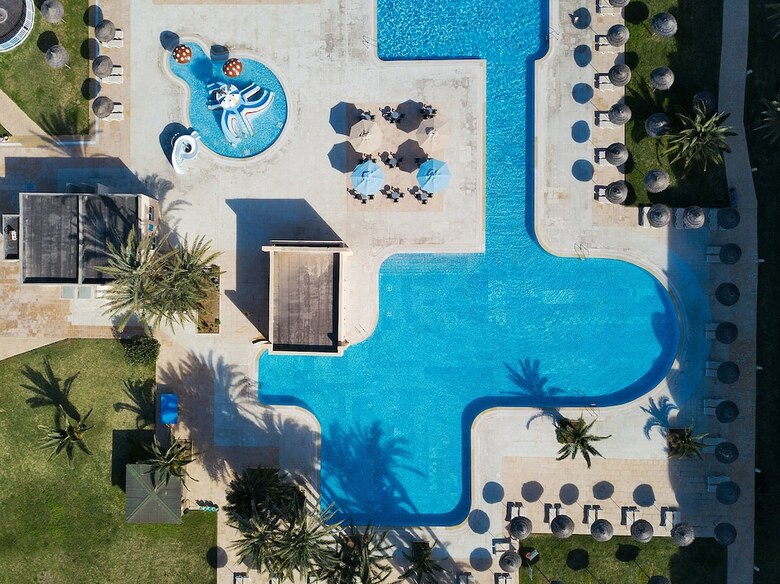 Hotel Aqi Skanes Resort