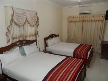 Aparthotel De Holiday Beach Hotel