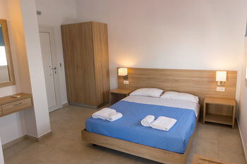 Aparthotel Socrates Apartments & Restaurant
