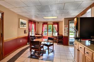 Hotel Econo Lodge Inn & Suites