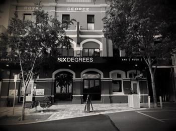 Hotel Six Degrees