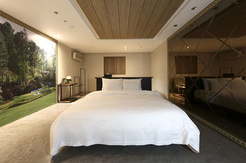 Imt Hotel