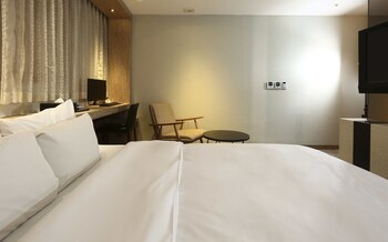Imt Hotel