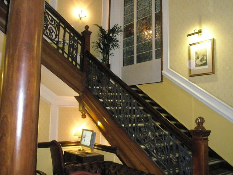 Hotel Thistle Caledonian