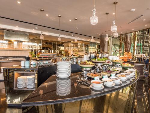 Chatrium Hotel Riverside Bangkok