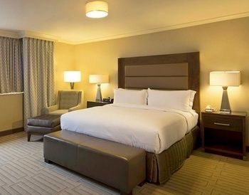 Hotel Crystal City Hilton