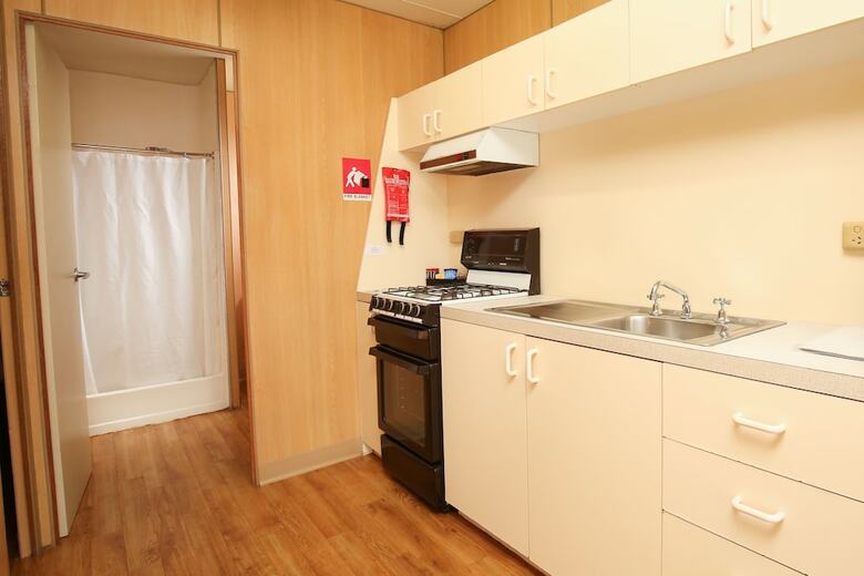 Aquarius Apartments And Cabins