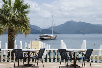 Bliss Beach Hotel