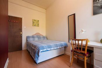 Manu's Place Shared Apartments