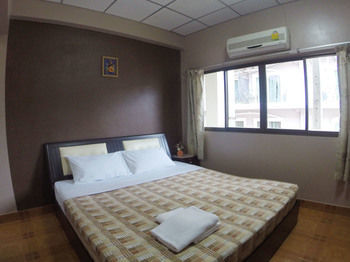 Hostal Drunken Duck Guesthouse