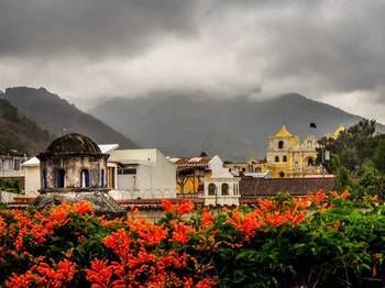 Yellow House - Hostel