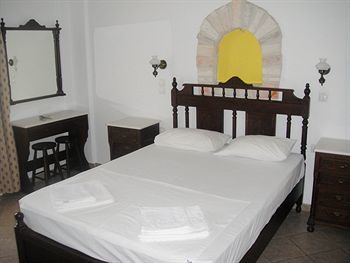 Maistrali Studios & Apartments