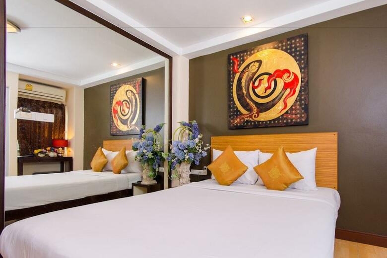 Hotel Sleep With Inn