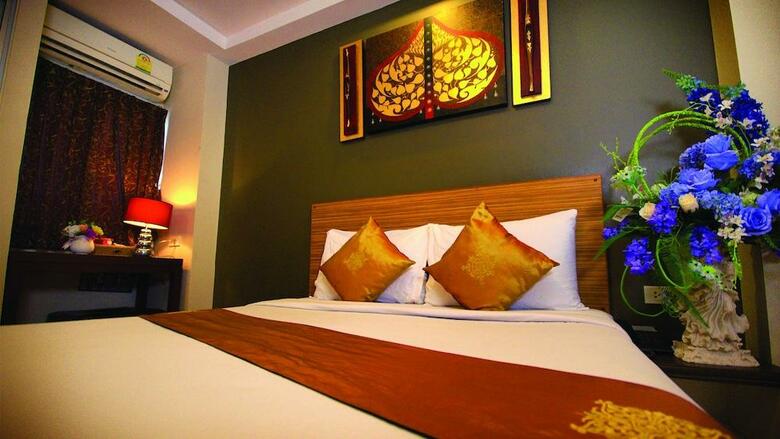 Hotel Sleep With Inn