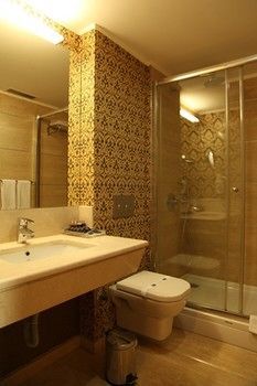 Armis Hotel