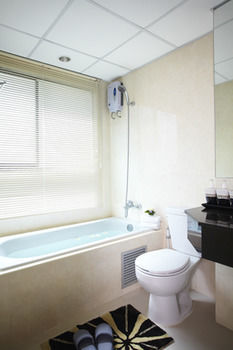 Diamond Residence Ratchada Hotel