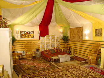 Hotel Wildwood Inn Tropical Dome & Theme Suites