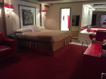 Hotel Wildwood Inn Tropical Dome & Theme Suites
