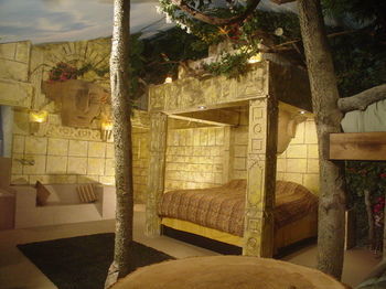 Hotel Wildwood Inn Tropical Dome & Theme Suites