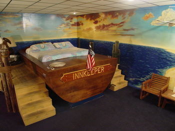 Hotel Wildwood Inn Tropical Dome & Theme Suites