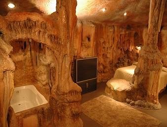Hotel Wildwood Inn Tropical Dome & Theme Suites