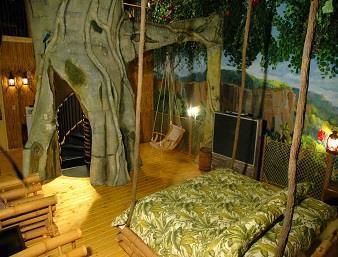Hotel Wildwood Inn Tropical Dome & Theme Suites