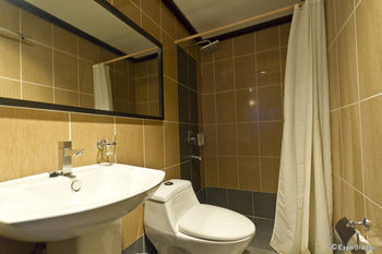 Richmond Plaza Hotel