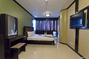 Richmond Plaza Hotel
