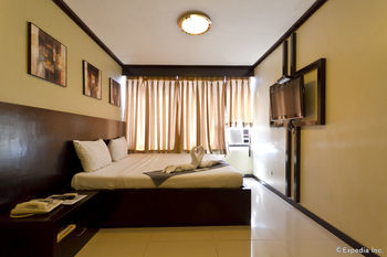 Richmond Plaza Hotel