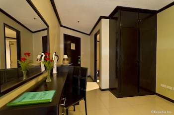 Richmond Plaza Hotel