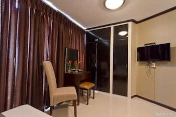 Richmond Plaza Hotel