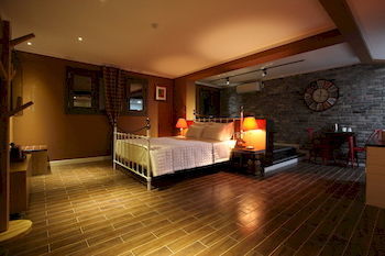 Shampoo Hotel