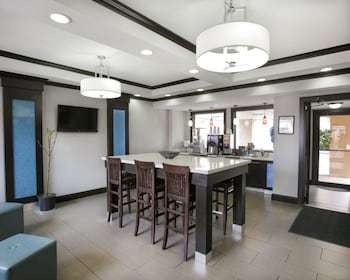 Hotel Rodeway Inn & Suites Downtown North