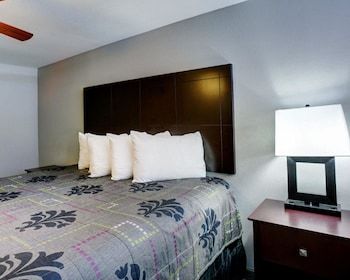 Hotel Rodeway Inn & Suites Downtown North