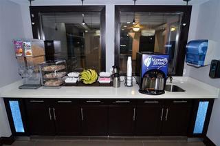 Hotel Rodeway Inn & Suites Downtown North