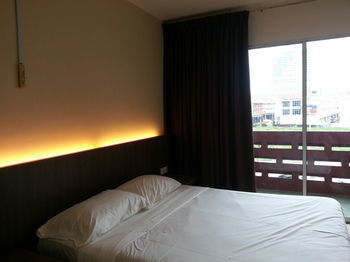 Grand Champagne Hotel