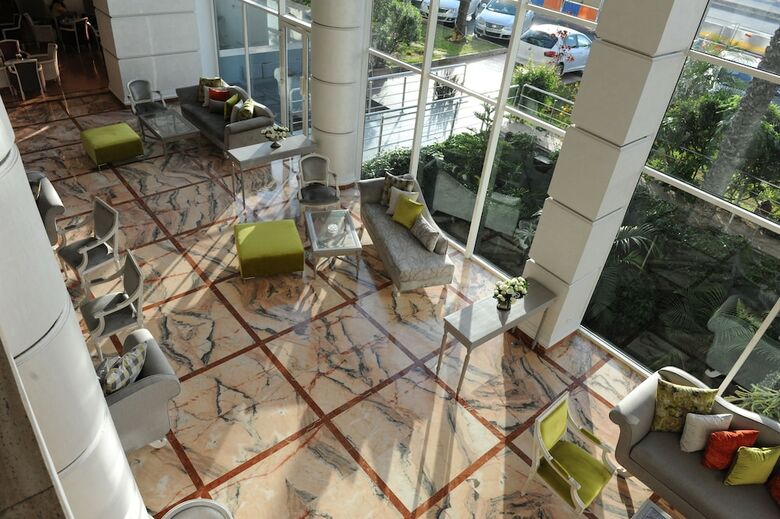 Le Zenith Hotel