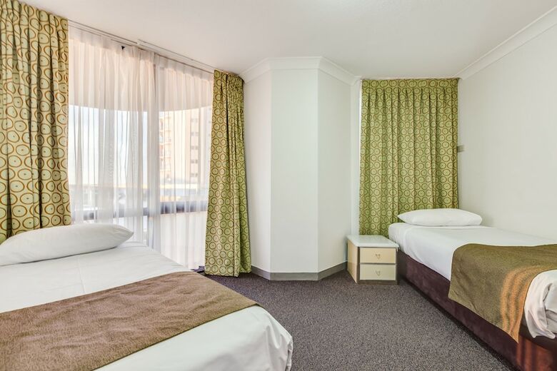 Hotel Central Hillcrest Apartments