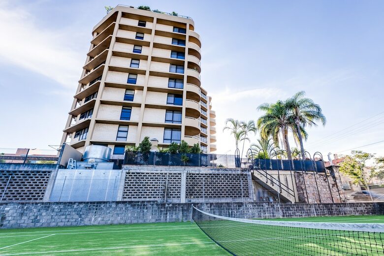 Hotel Central Hillcrest Apartments