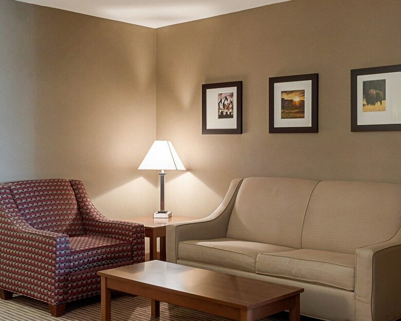 Hotel Comfort Inn & Suites