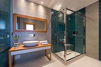 Hotel Aura Suites
