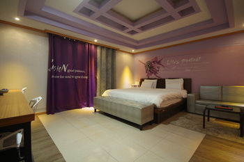 Hotel New Evergreen