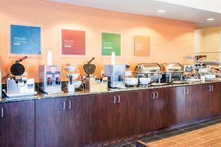 Hotel Comfort Inn & Suites